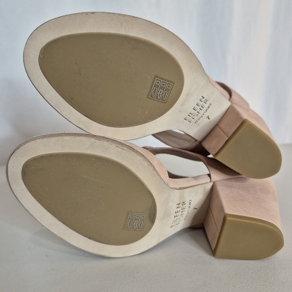 Eileen Fisher Doe Heeled Sandal  - Size 7 - Picture 10 of 12